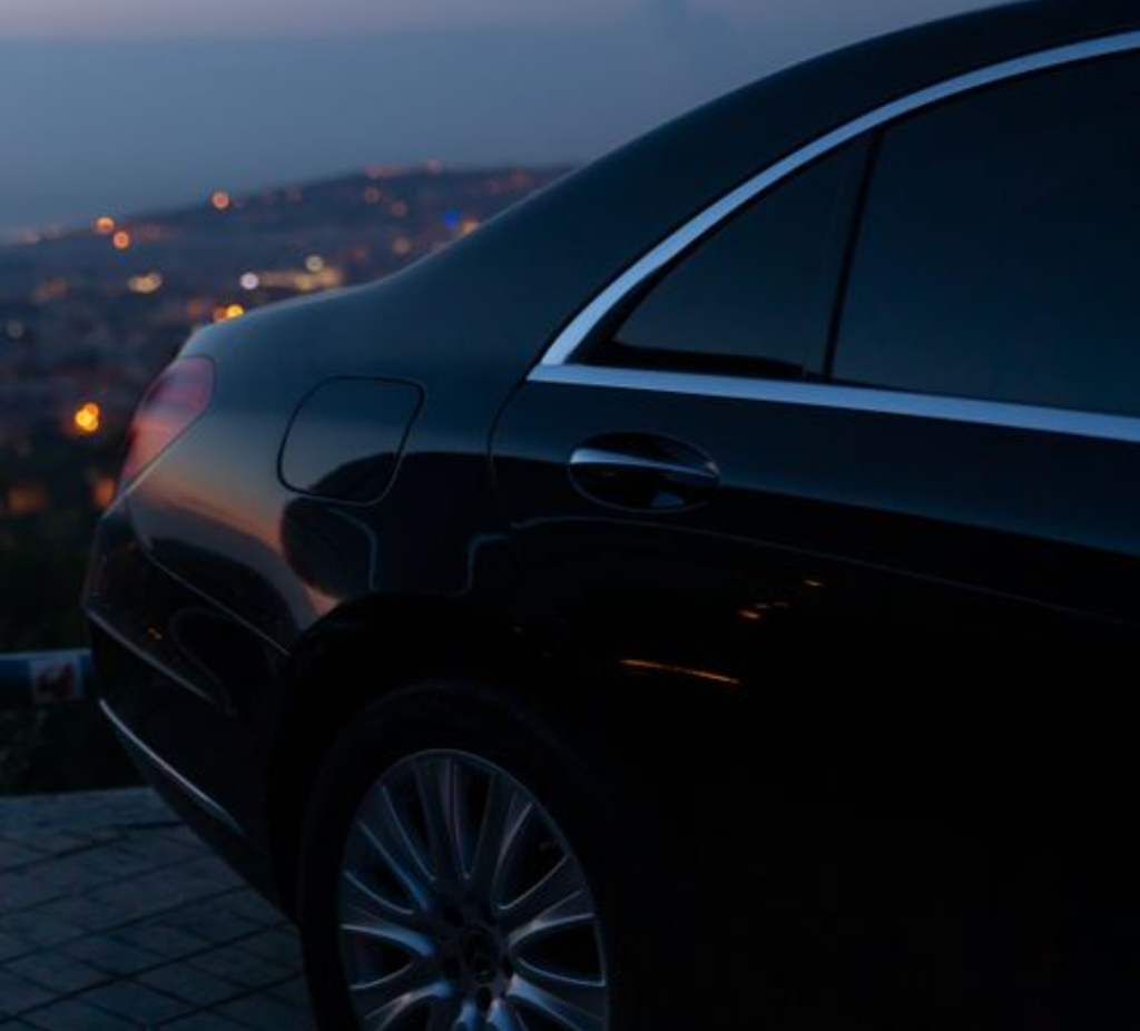 Executive Chauffeur Service To/From Bradley Airport, CT
